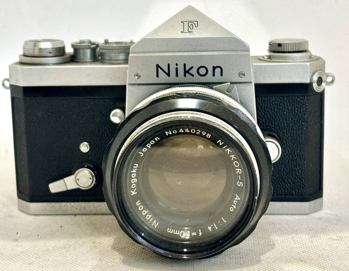 動作未確認　Nikon F アイレベル シルバー 672万台 ＋ NIKKOR-S 50mm NIKKOR-Q Auto 1:3.5 f=135mmセット 　1円スタート_画像1