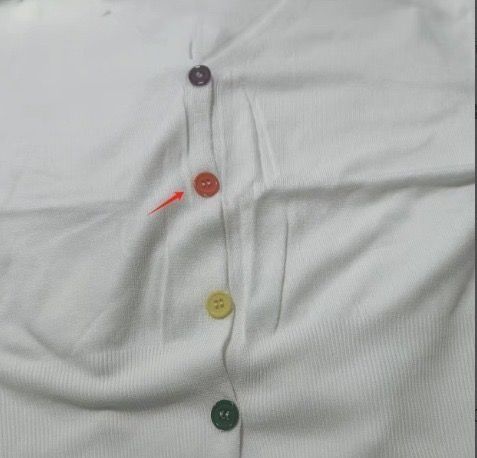 カーディガン セーター 韓国 ホワイト カラフル ボタン Vネック 半袖