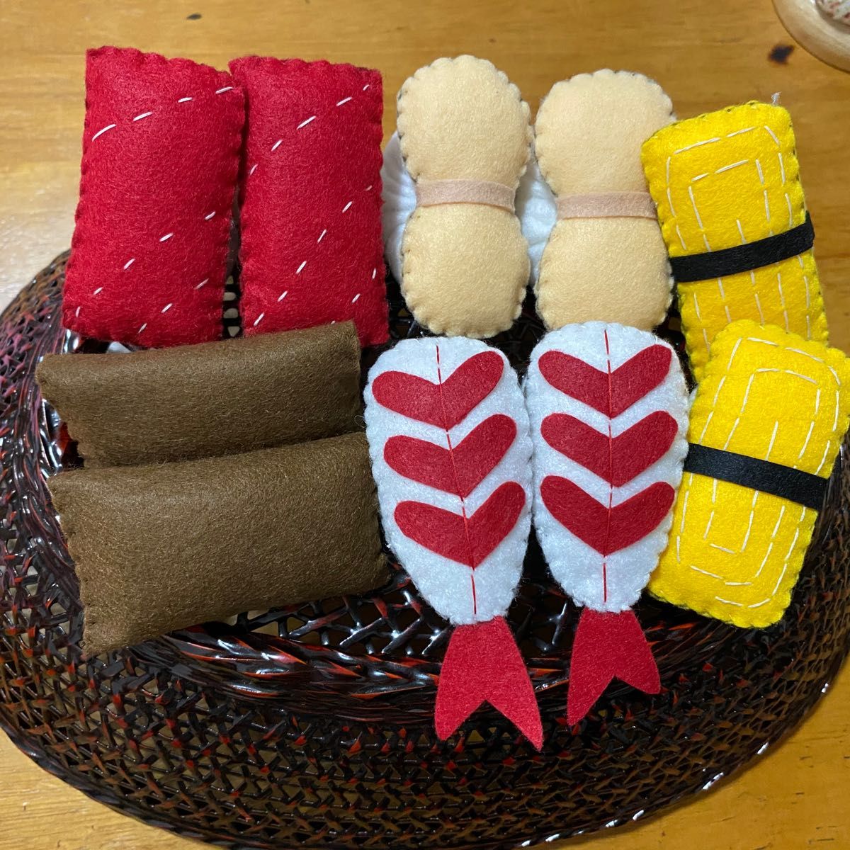 フェルトままごと　お寿司セット　 手芸　ハンドメイド　ごっこ遊び　お店屋さんごっこ　 おままごと　回転寿司　知育玩具　手作り