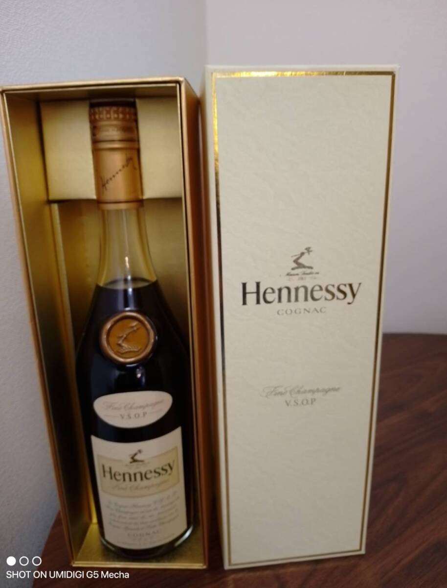 GD73 【1円から】 【未開栓】 Hennessy（ヘネシー）V.S.O.P スリム クリアボトル 40％ 700ml 箱ありの画像1