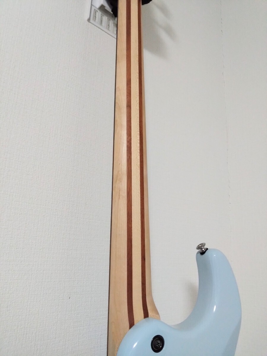 YAMAHA BB434 Ice Blue × Cream pick guard Yamaha electric bass ice blue cream Vintage white light blue ivory color Sky blue 