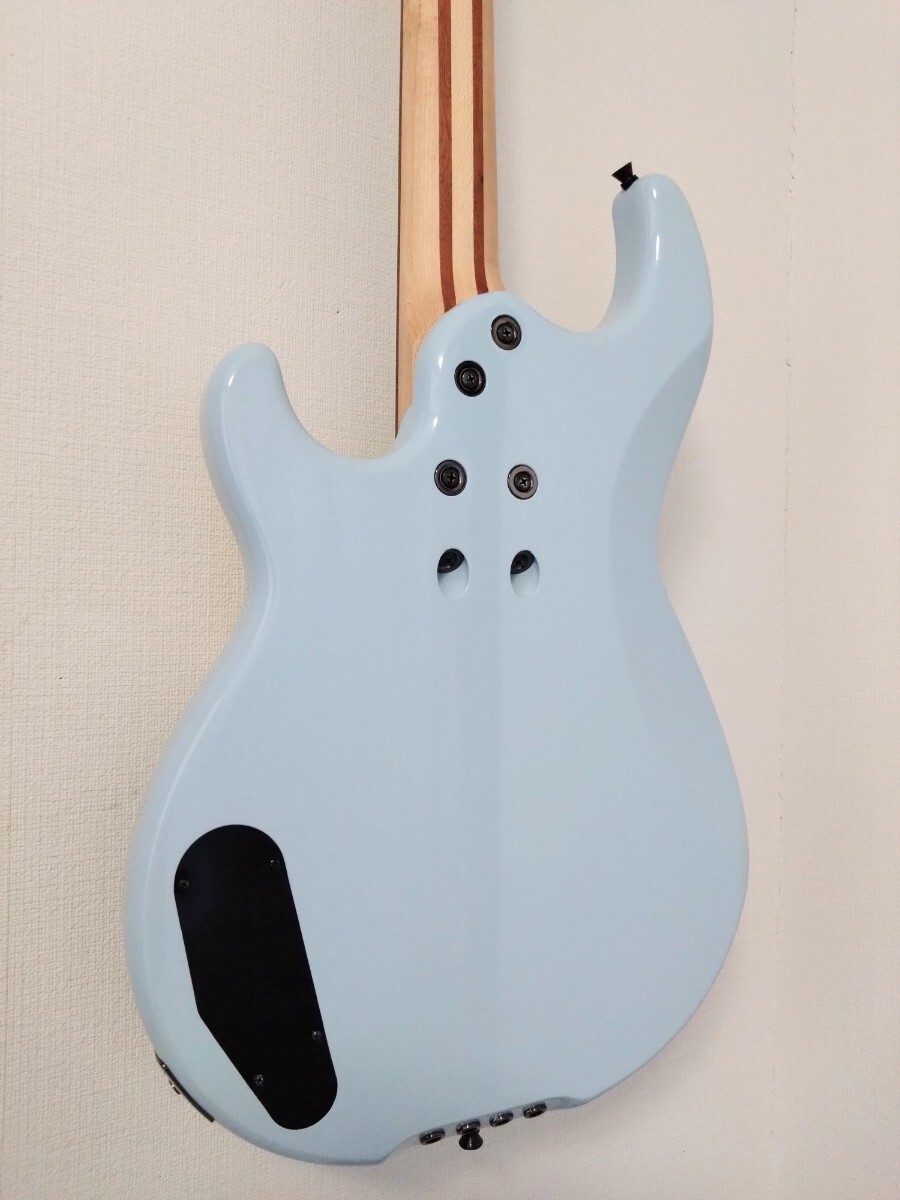 YAMAHA BB434 Ice Blue × Cream ピックガード ヤマハ エレキベース アイスブルー クリーム ビンテージホワイト 水色 象牙色 スカイブルー_画像6