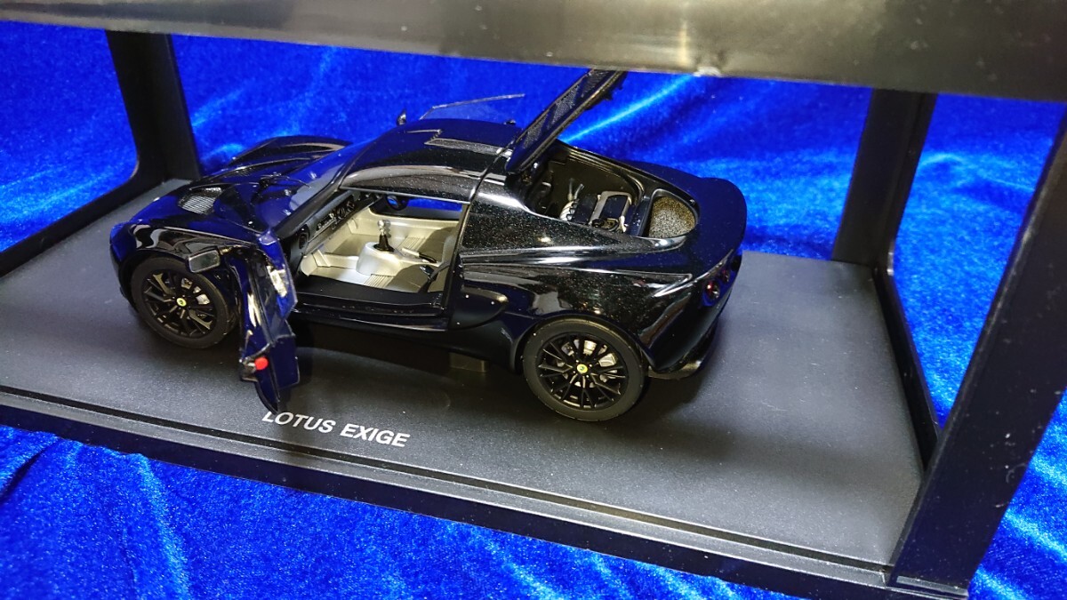 1/18 Lotus EXIGE BLACK Autoart 75363 ロータス エキシージ ブラック オートアート_画像3