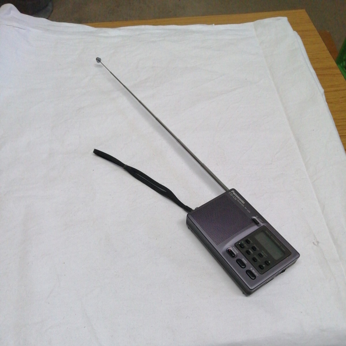 動画記載 Panasonic RF-U05 AM/FM ラジオ 送料520円可能 動作確認済 ポケットラジオ アンティークの画像6