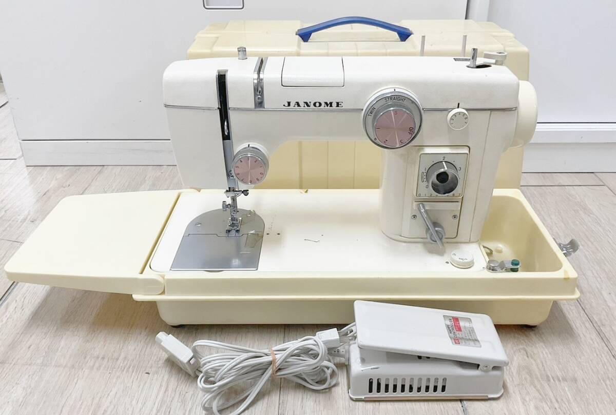 ★ミシン☆JANOME ジャノメ MODEL 802 フットコントローラー ケース付き ハンドクラフト 手工芸 裁縫 通電確認済_画像1