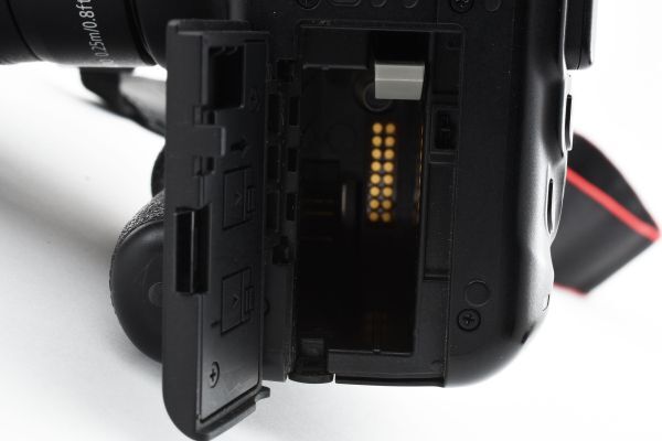 【光学極上品】Canon キャノン EOS KISS X5 デジタル一眼カメラ / 18-55mm 3.5-5.6 IS II AFレンズ kenko PRO1 Dフィルター付 #797-1_画像8