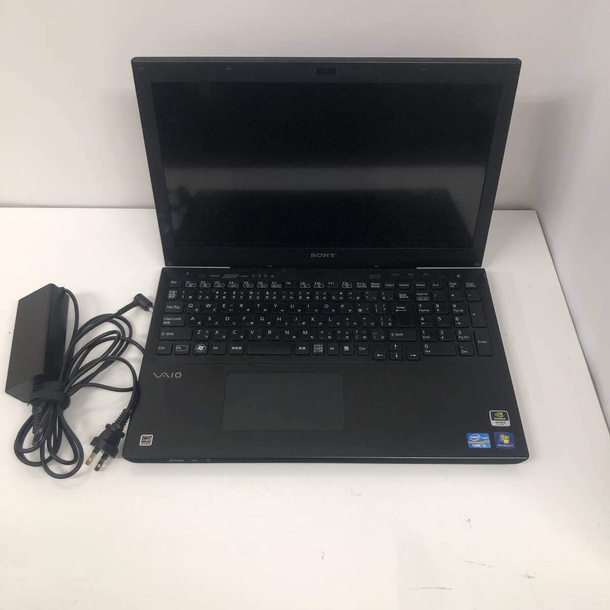 ジャンク品 Sony VAIO SVS151A12N Core i5/4GB//15インチ/HDD無/OS無/ACアダプター付属/ 動作未確認の画像1