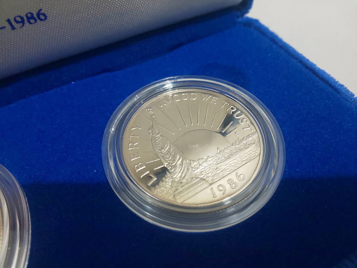 58093★未使用 1986年 1ドル 50セント 記念コイン 自由の女神 銀貨 アメリカ リバティ ケース付きの画像4