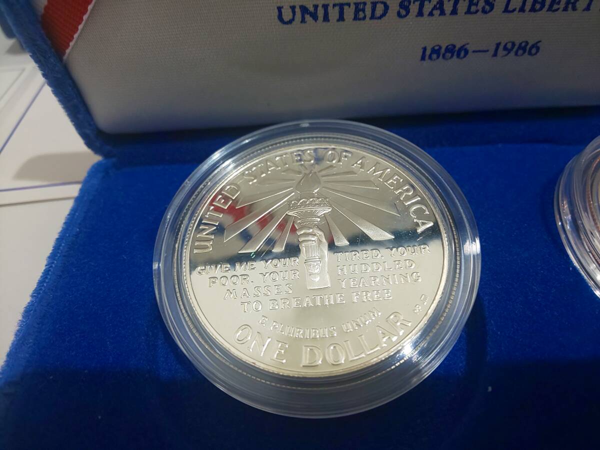 58093★未使用 1986年 1ドル 50セント 記念コイン 自由の女神 銀貨 アメリカ リバティ ケース付きの画像5