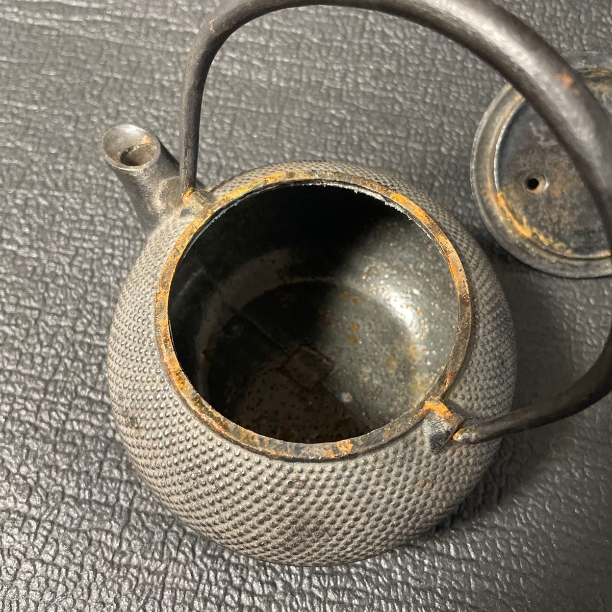 南部鉄器 鉄急須 志ほり 鈴蘭交通 1966年 鉄瓶 急須 茶道具 鉄器 南部鉄器 鉄急須 志ほり 鈴蘭交通 1966年 鉄瓶 急須 茶道具 鉄器