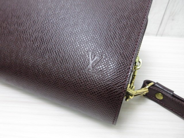 未使用展示品 LOUIS VUITTON ルイヴィトン タイガ バイカル アカジュー セカンドバッグ ハンド バッグ M30186 レザーボルドー メンズ 71416_画像7