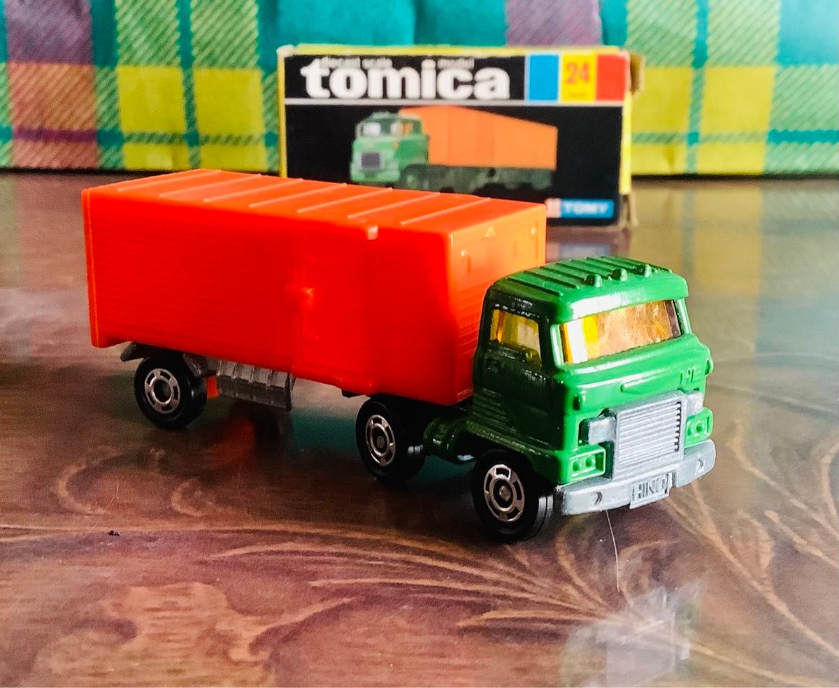 ミニカー トミカ 日野セミトランスポーター　HINO HM  当時物 黒箱 TOMICA トミー