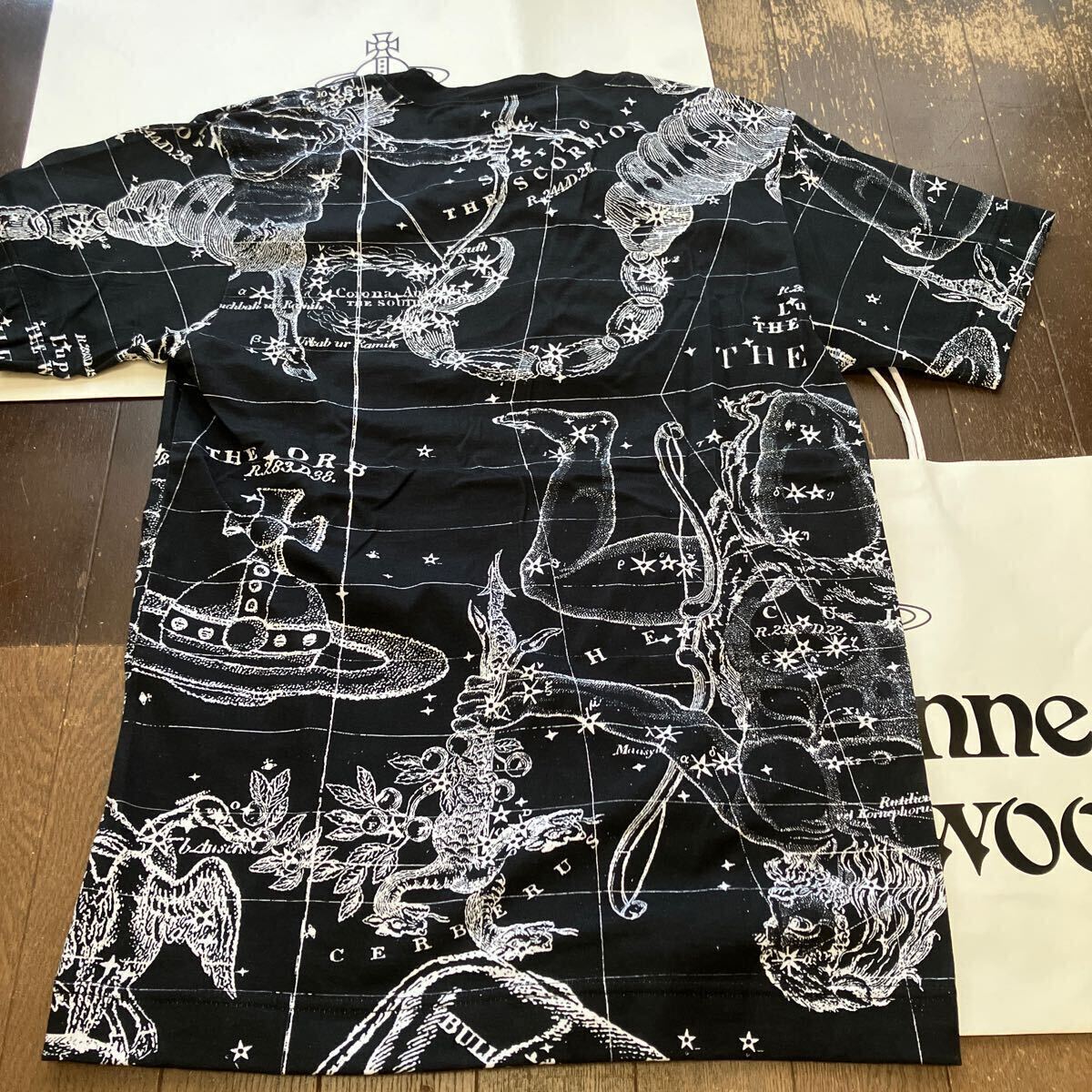 送料込●新品● Vivienne Westwood 半袖Tシャツ44 黒B 日本製 オーブ 星座 コットン100% ヴィヴィアンウエストウッド ビビアン_画像5