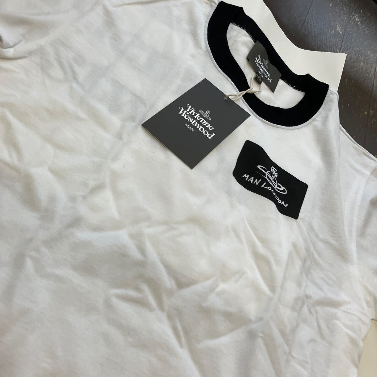  стоимость доставки включена  ● новый товар ● Vivienne Westwood  футболка с коротким руковом 42  белый  имя   бирка  T  сделано в Японии  ...  хлопок  100% ... талия  дерево   ...