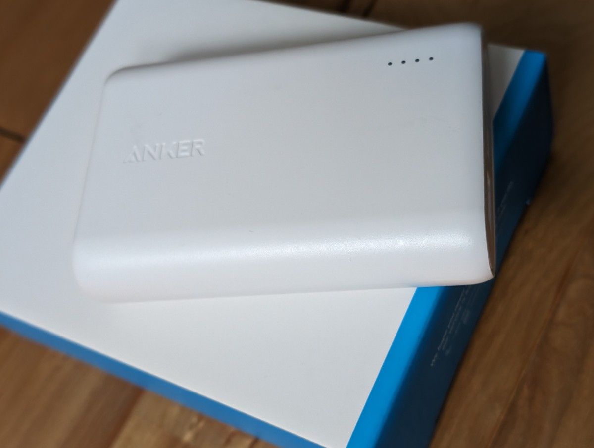 Anker PowerCore 10000 ホワイト powerIQ対応10000mAhモバイルバッテリー