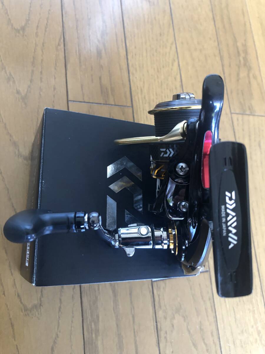 【美品】DAIWA ダイワ 15 銀狼 LBD _画像5