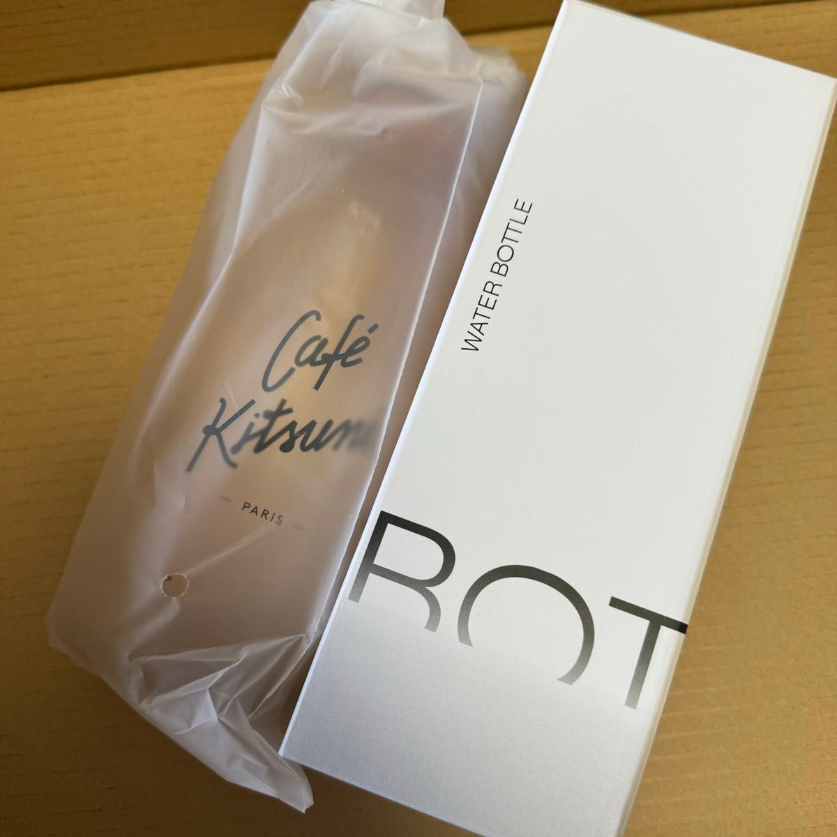 新品 Cafe Kitsune × KINTO リユーサブルボトル 500ml キントー 新品 Cafe Kitsune × KINTO リユーサブルボトル 500ml キントー