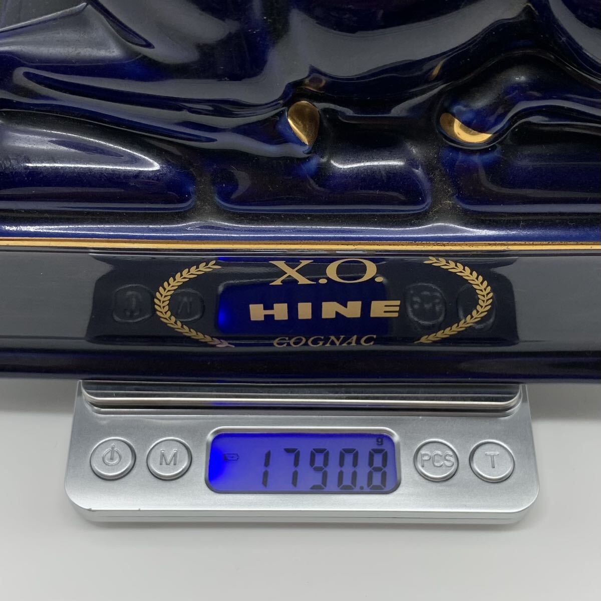 ●【売り切り】HINE（ハイン）COGNAC コニャック X.O. 陶器ボトル 重量1790.8g《未開詮》②の画像8