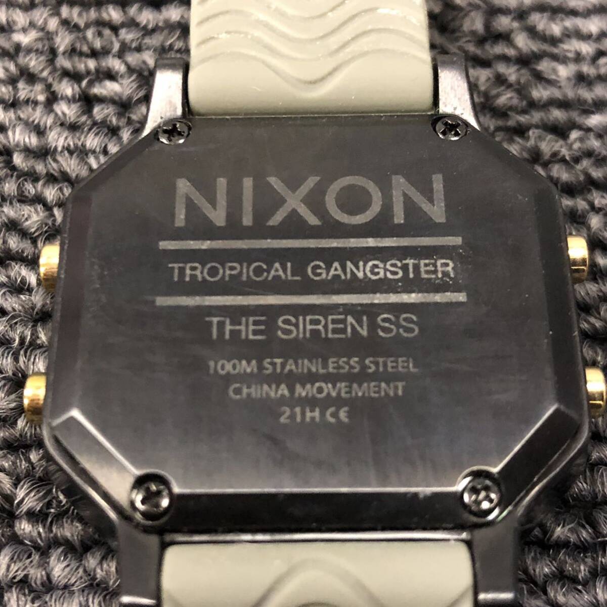 ♪【売り切り】NIXON ニクソン TROPICAL GANGSTER THE SIREN SS デジタル 腕時計 21Hの画像5