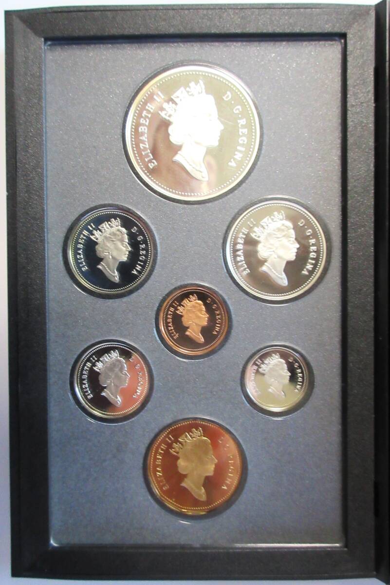 ^ Royal Canadian mint ^1996 proof money set ^ yk345