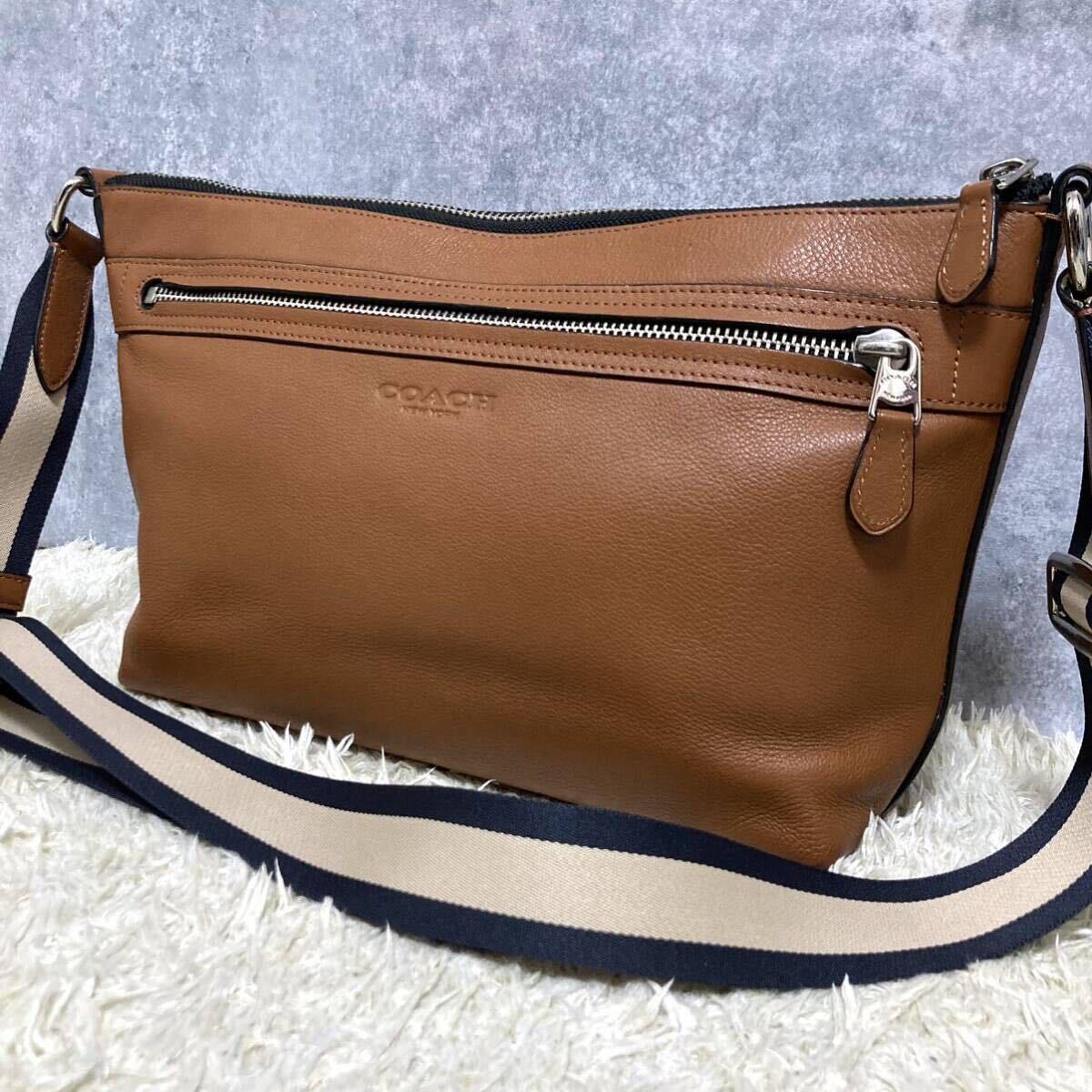 1円〜 美品 コーチ coach メンズ ビジネス ショルダーバッグ メッセンジャー ボディ レザー 本革 斜め掛け ブラウン ロゴ型押し ヘリテージ_画像1