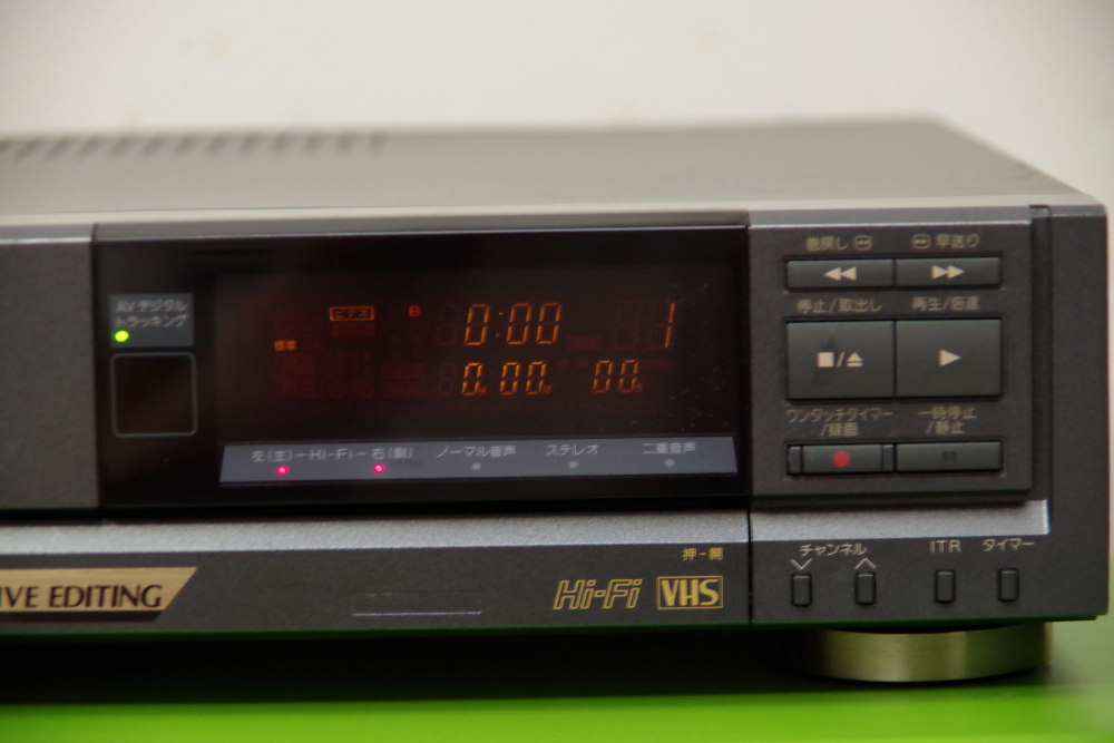 ♪♪Victor ビクター VHS ビデオデッキ HR-D60 リモコン付き 動作確認済み レア品！！♪♪_画像3