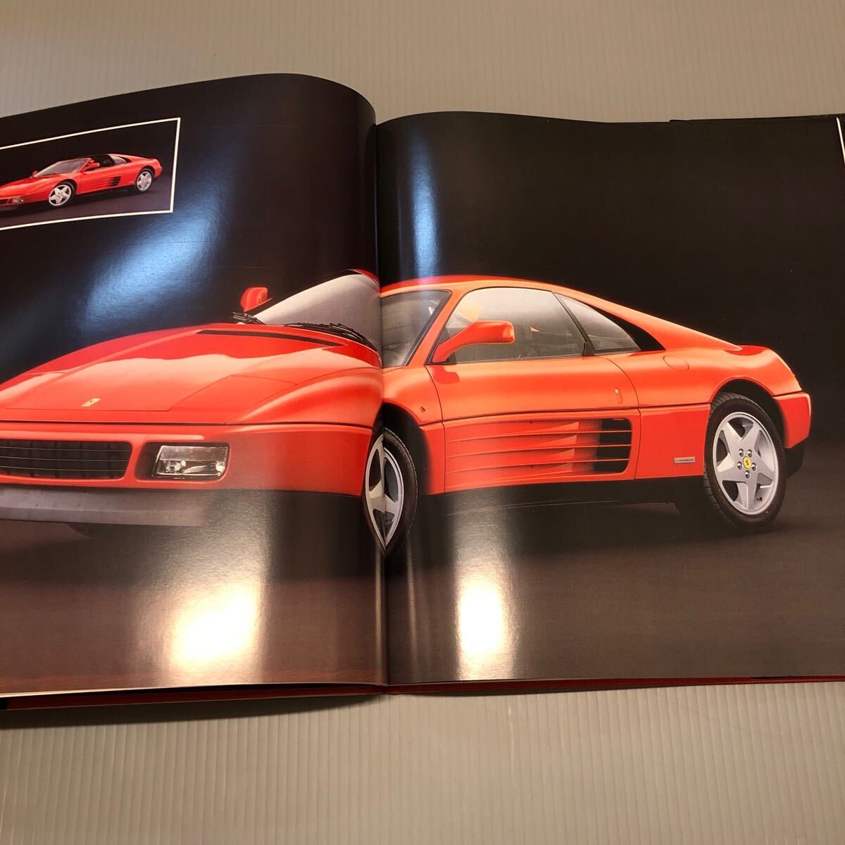フェラーリ Ferrari 348 ハードカバー専用洋書 イタリアAutomobilia 1989年発行 開発等紹介内容 88頁 程度良好 劇レア！_画像3