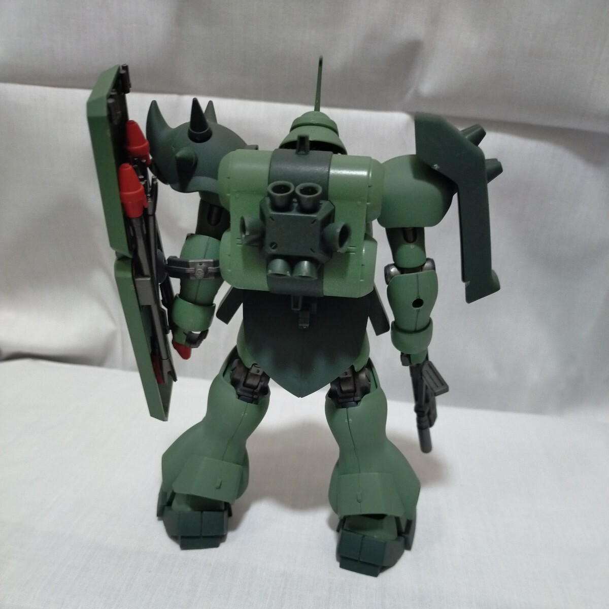 ガンダム HG　1/144 　ギラ・ドーガ　組み立て済　ジャンク_画像3