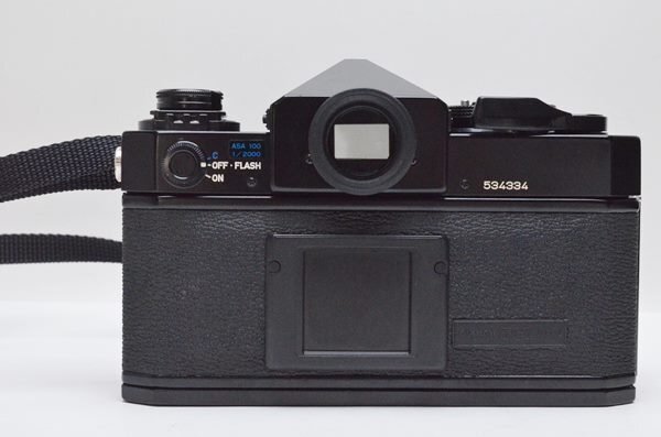 良品 Canon F-1 フィルムカメラ 旧F-1N F-1改 後期モデル ボディ FD 50mm 1:1.8 S.C レンズ キャノン ケース付_画像4