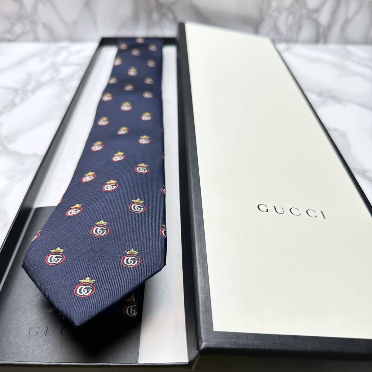 極美品 現行タグ レア GUCCI ネクタイ シルク100% GG柄 極美品 現行タグ レア GUCCI ネクタイ シルク100% GG柄