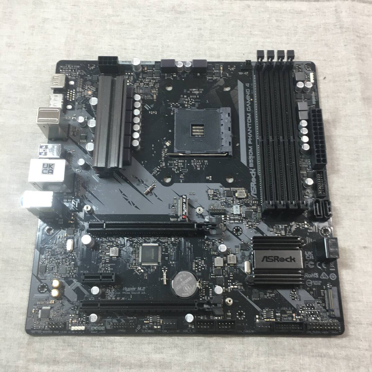  текущее состояние товар ASRock AMD Ryzen5000 серии (Soket AM4) соответствует B550 набор микросхем установка MicroATX материнская плата B550M Phantom Gaming 4