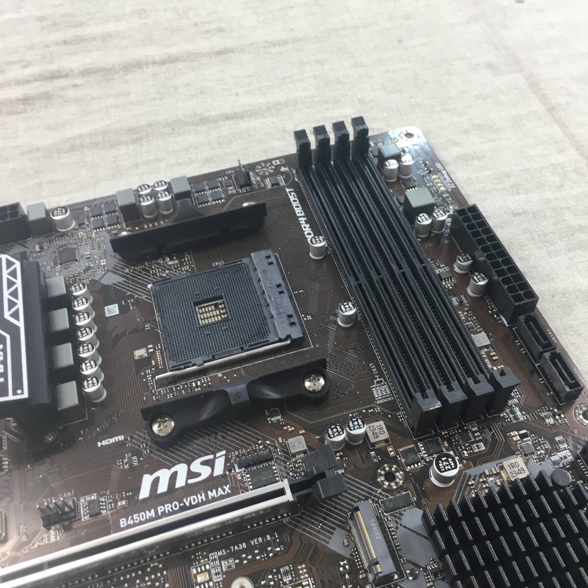 現状品 MSI マザーボード B450M PRO-VDH MAX Ryzen 5000シリーズ (AM4)対応 MicroATX [AMD B450 搭載] MB6295_画像3