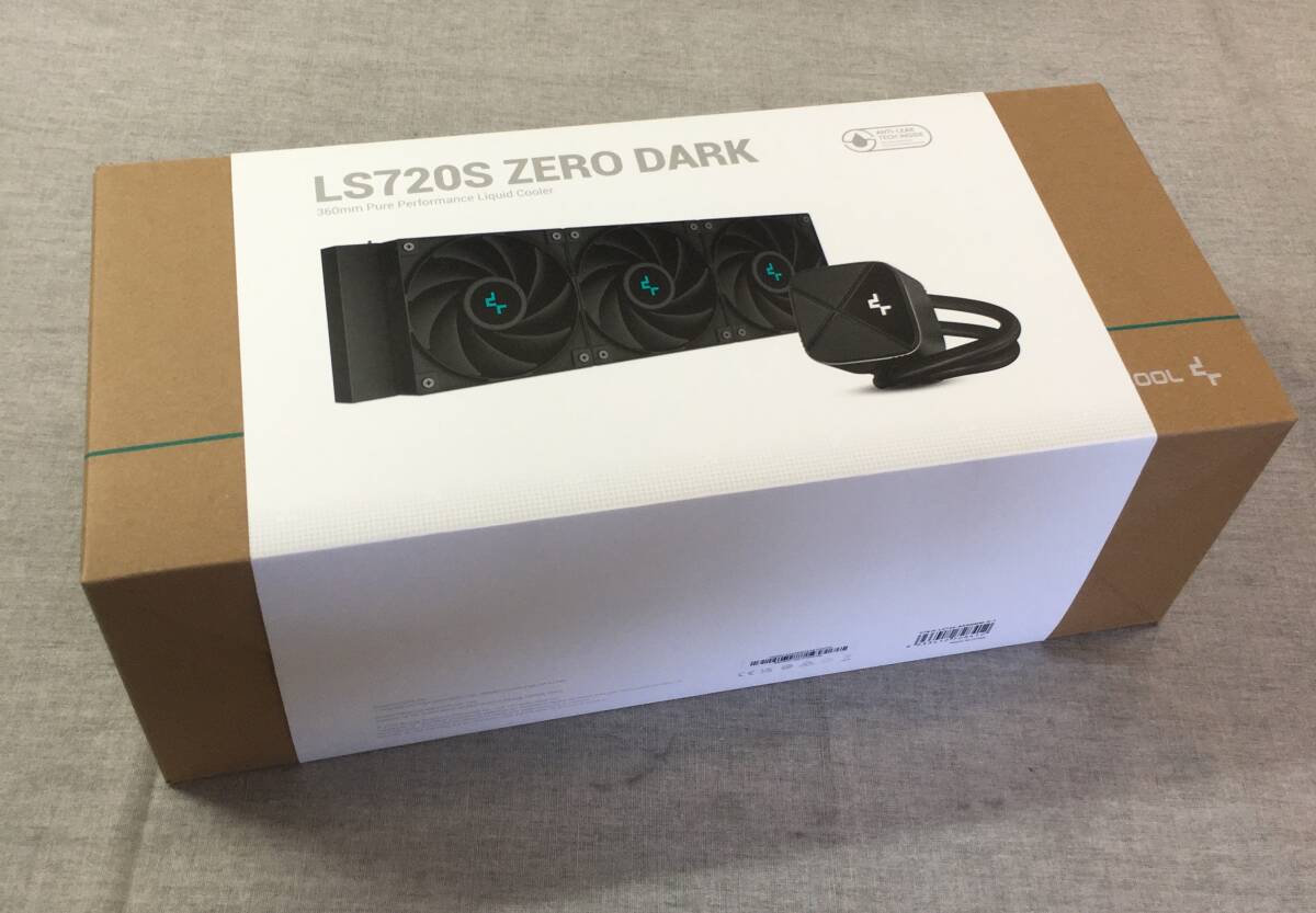 現状品 DEEPCOOL LED非搭載システムに最適なオールブラックデザイン 360mm簡易水冷クーラー [ LS720S ZERO DARK ]_画像1