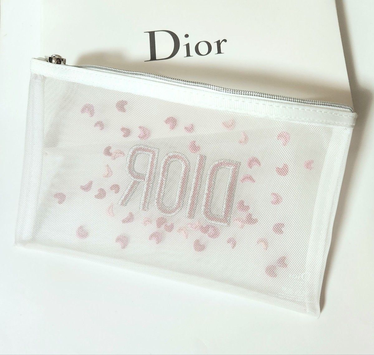正規ノベルティ　 Dior　化粧ポーチ   非売品   [箱付き ]　ホワイト