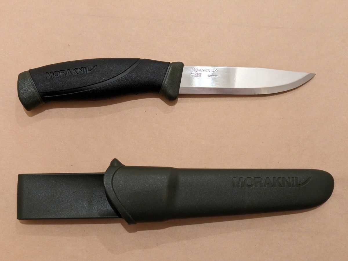 MORAKNIV モーラナイフ コンパニオン カーボンスチール　ミリタリーグリーン アウトドアナイフ 新品未使用