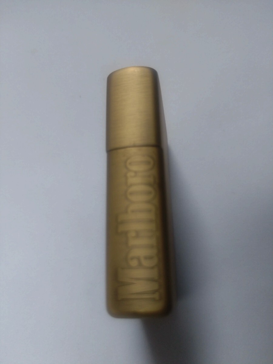 タバコ銘柄　Marlboro マールボロ　オリジナルジッポー　１９９９年製　未使用ZIPPOです_画像2
