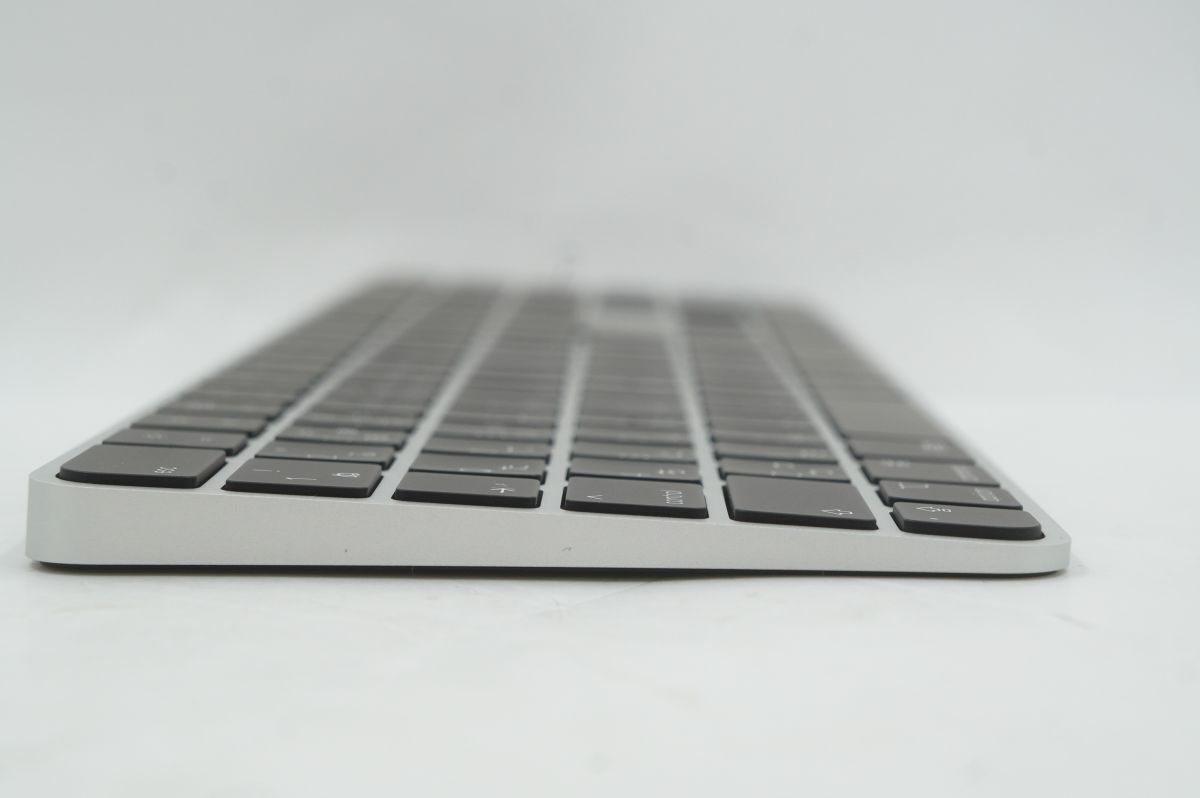 ★☆全額返金保証！最速発送！【Apple Magic Keyboard A2520 美品】★☆（202404-19384-PCkaitori）_画像2