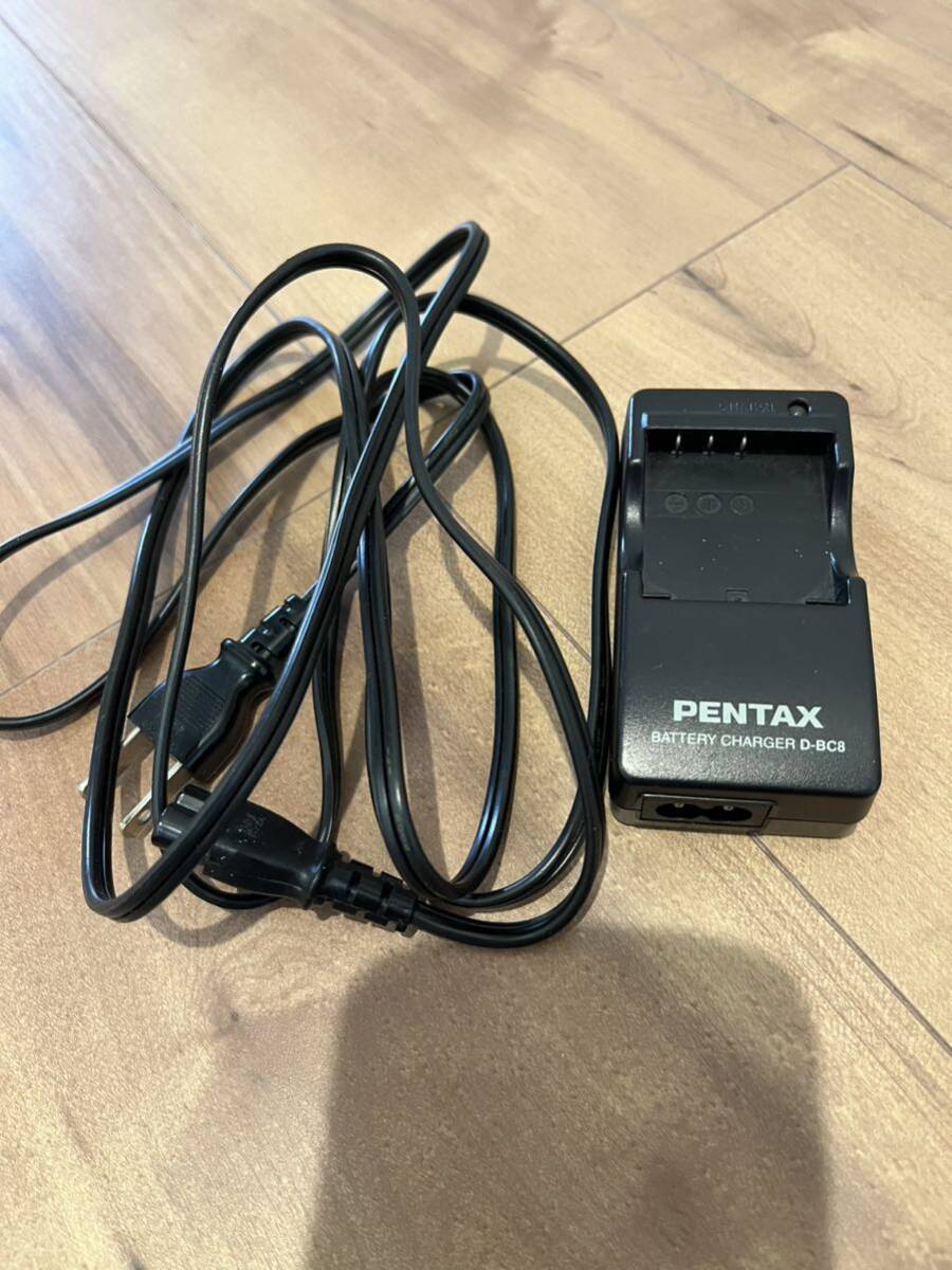 PENTAX バッテリー チャージャー D-BC8 中古品充電器 ペンタックスの画像1