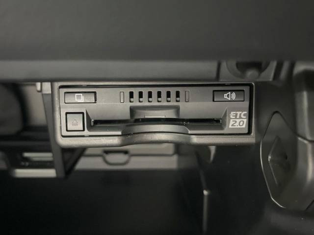 【諸費用コミ】:平成31年 UX 200 バージョンC_画像の続きは「車両情報」からチェック