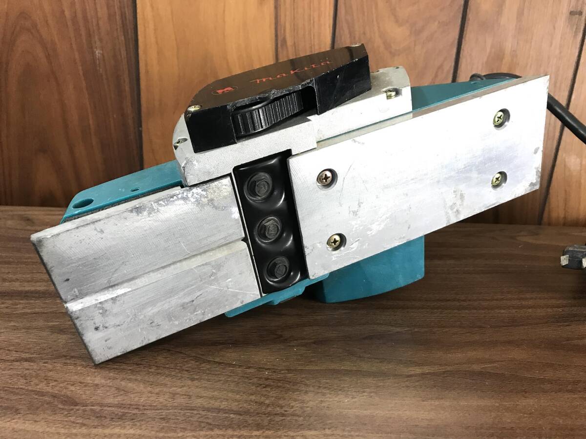 makita マキタ　電気かんな　1900B　大工道具　工具　中古　動作確認済み_画像4