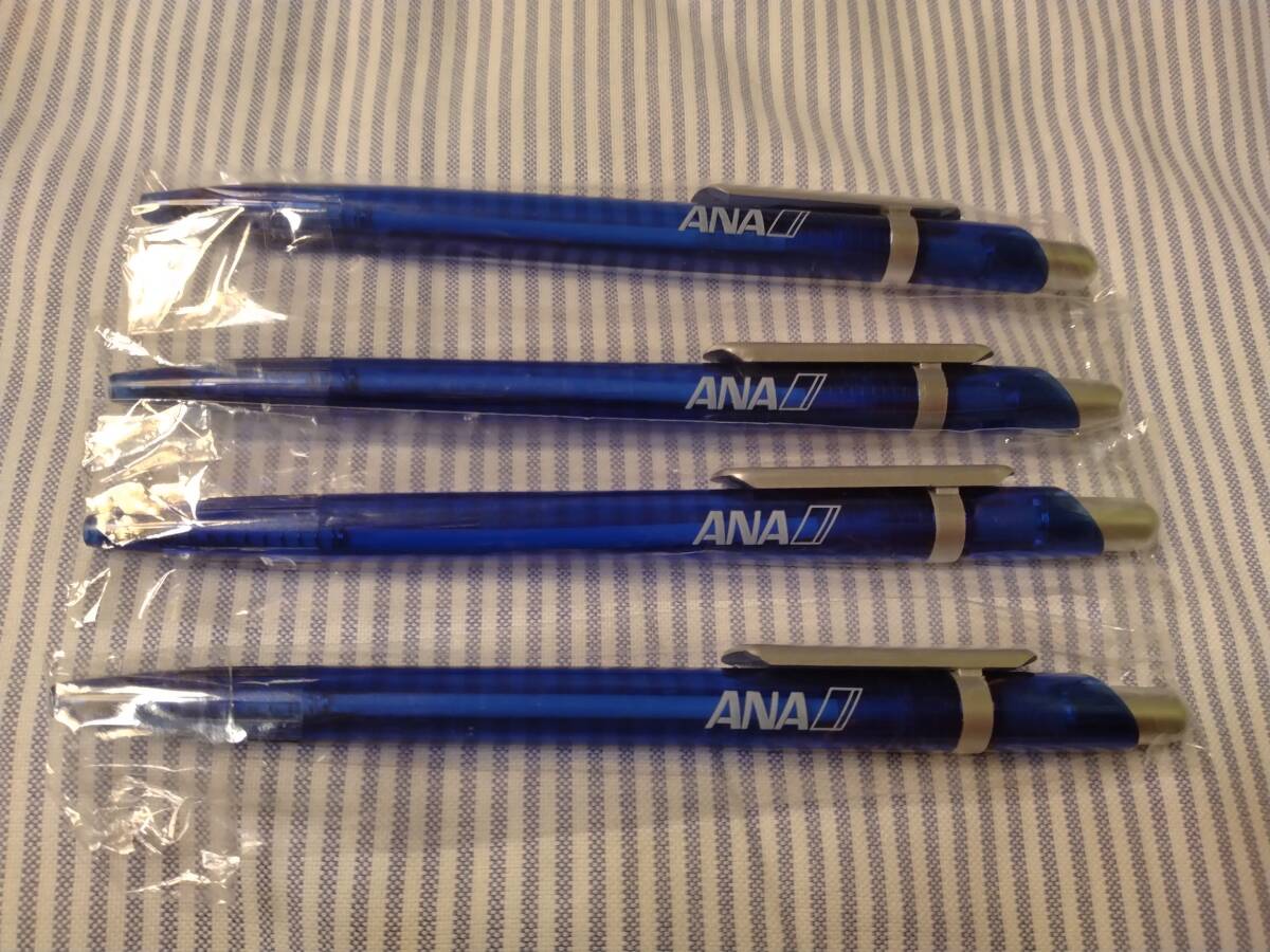 新品 未使用 ANA ボールペン 黒色 ４本セット 送料無料の画像1