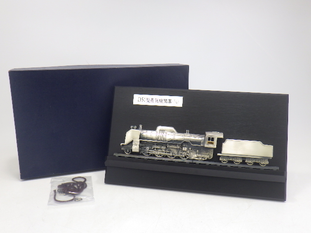 x4E080Z- D51型蒸気機関車 1/70 模型 D511161 プレート 箱入り 記念品 国鉄_画像1