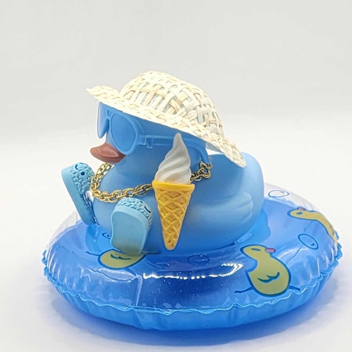 プカプカ浮き輪シリーズ☆夏をエンジョイするアヒル隊長♪アイスを食べる姿がキュート