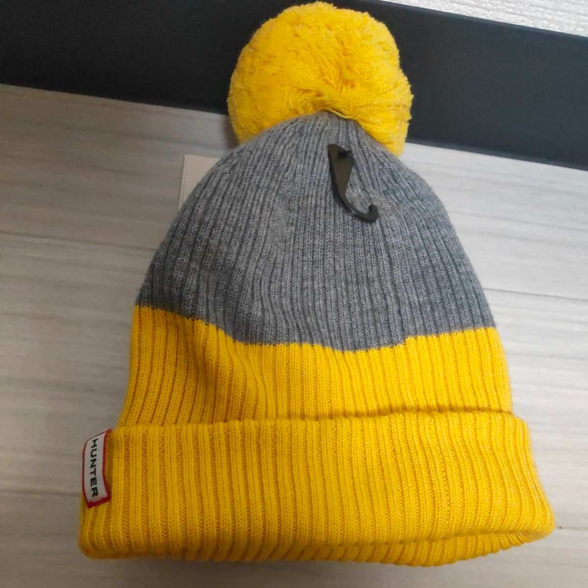 未使用 HUNTER ORIGINAL BOBBLE HAT ニット帽 WOOL100% 羊毛 イエロー／グレー キャップ 帽子