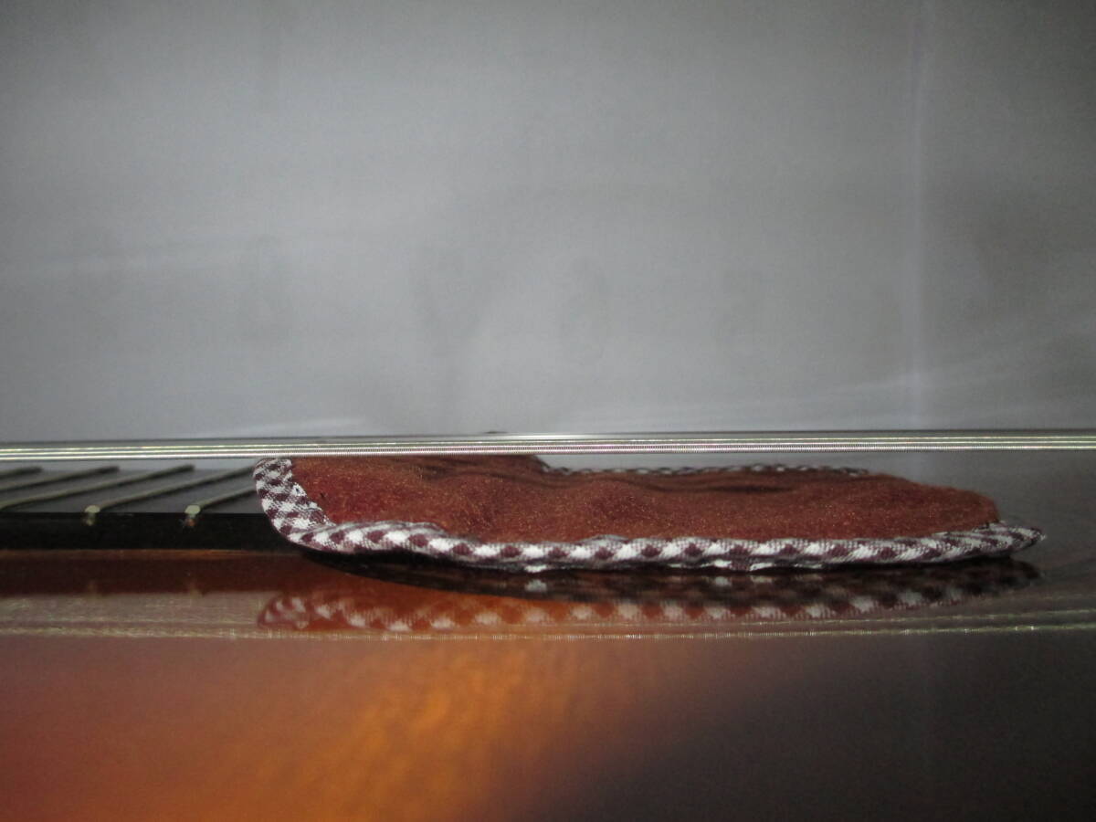 クラシックギター用弱音器（未使用品）　サウンドホール径ほぼ８５～８６ｍｍに適用　ラバースポンジ＋フェルト　２種類の使い方が可能 _第２の使用方法