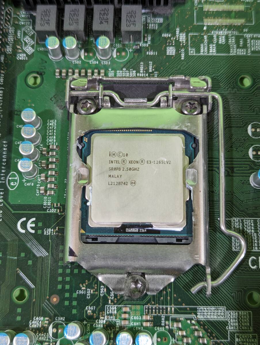 【１円スタート】サーバー用マザーIntel1200BTS　Xeon E3 1265LV2 4GBx4【ジャンク】_画像2