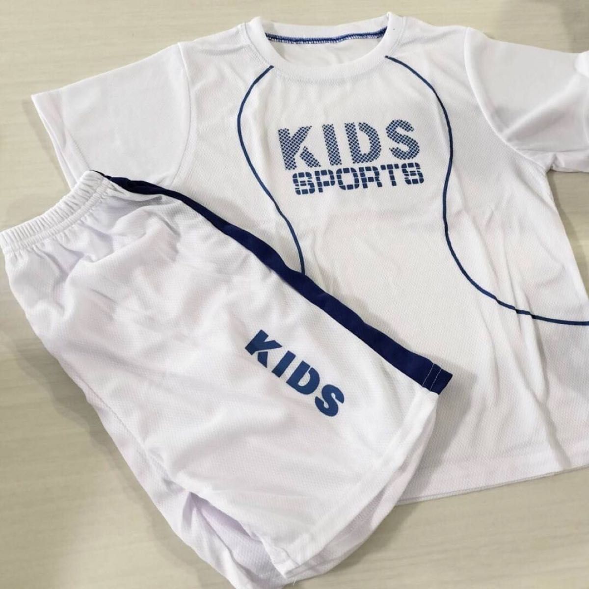 セットアップ スポーツ ユニフォーム キッズ 子ども パジャマ 部屋着 運動着 上下セット 半袖 ハーフパンツ Tシャツ