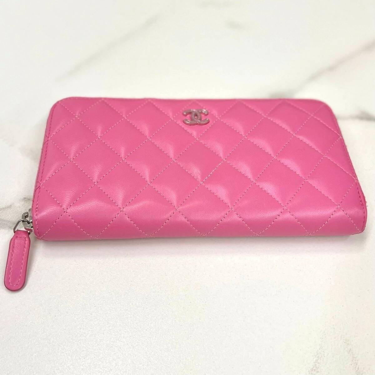 美品 シャネル 長財布 マトラッセ ラムスキン ピンク 27番台 美品 シャネル 長財布 マトラッセ ラムスキン ピンク 27番台