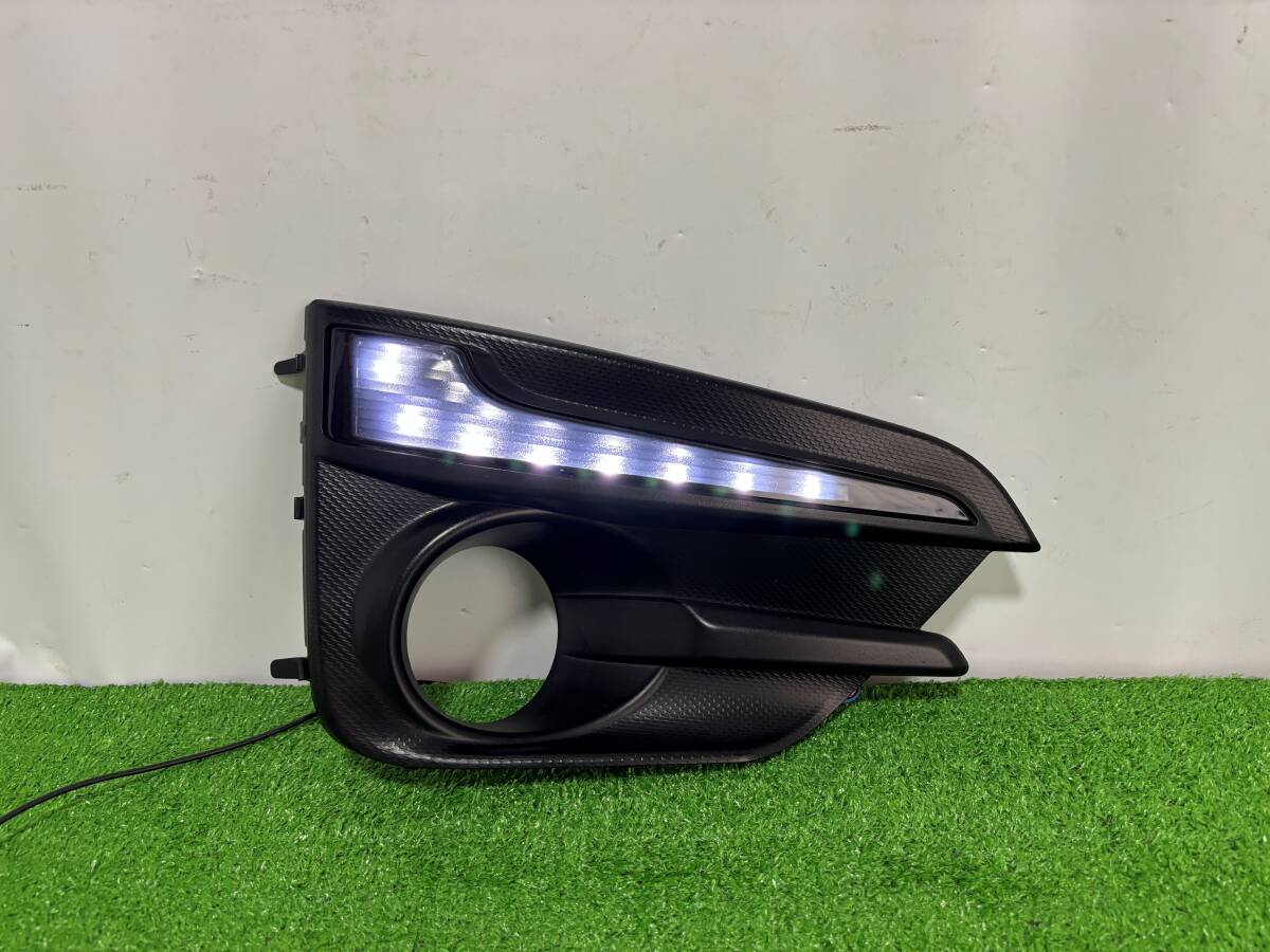 GT2 GT6 インプレッサスポーツ 前期 純正 右 フォグカバー LED アクセサリーライナー OP ベゼル GT3 GT7 GK2 GK3 GK6 GK7 右側 運転席側_画像10