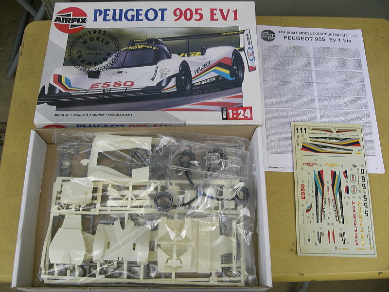 1/24 AIRFIX Peugeot 905 EV1